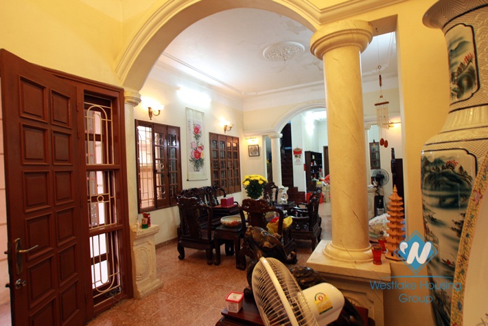 Unfurnished house for rent in Dang Thai Mai Street, Tay Ho, Ha Noi 